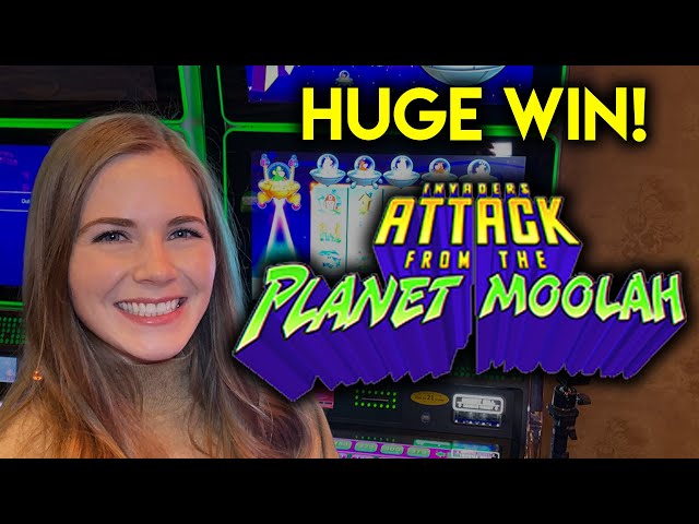Huge Win! Invaders Attack From The Planet Moolah! First Ever On An Invaders From Planet Moolah Slot!