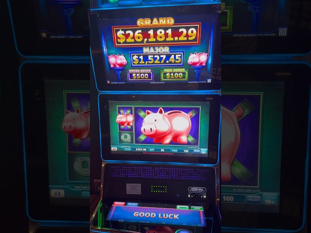 PIGGY BANKIN SLOT! ONE AWAY FROM FULL SCREEN! #slots #jackpot #casino #gambling #slot #slotmachine