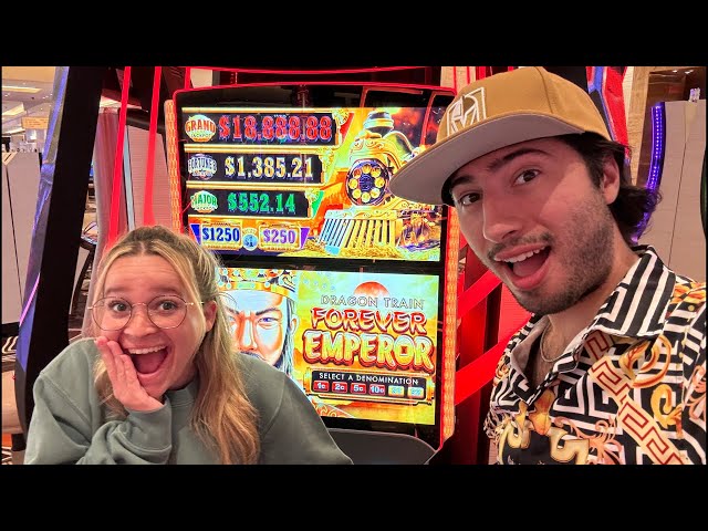 Pompsie And Greta FIRE AWAY On Las Vegas Slots! (WE ARE LIVE-STREAMING)