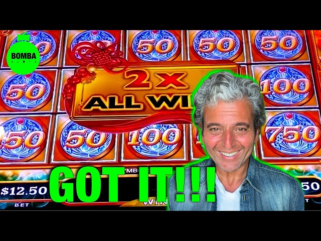 MIGHTY CASH! MIGHTY WIN!!! #LasVegas #Casino #SlotMachine