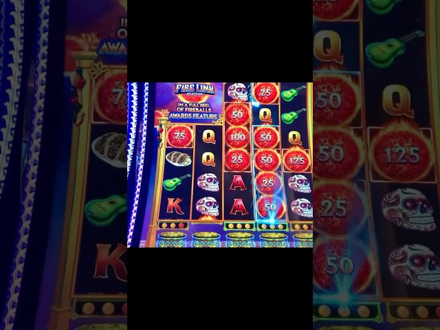 When Free Games Happen! #slot #casino #slotmachines